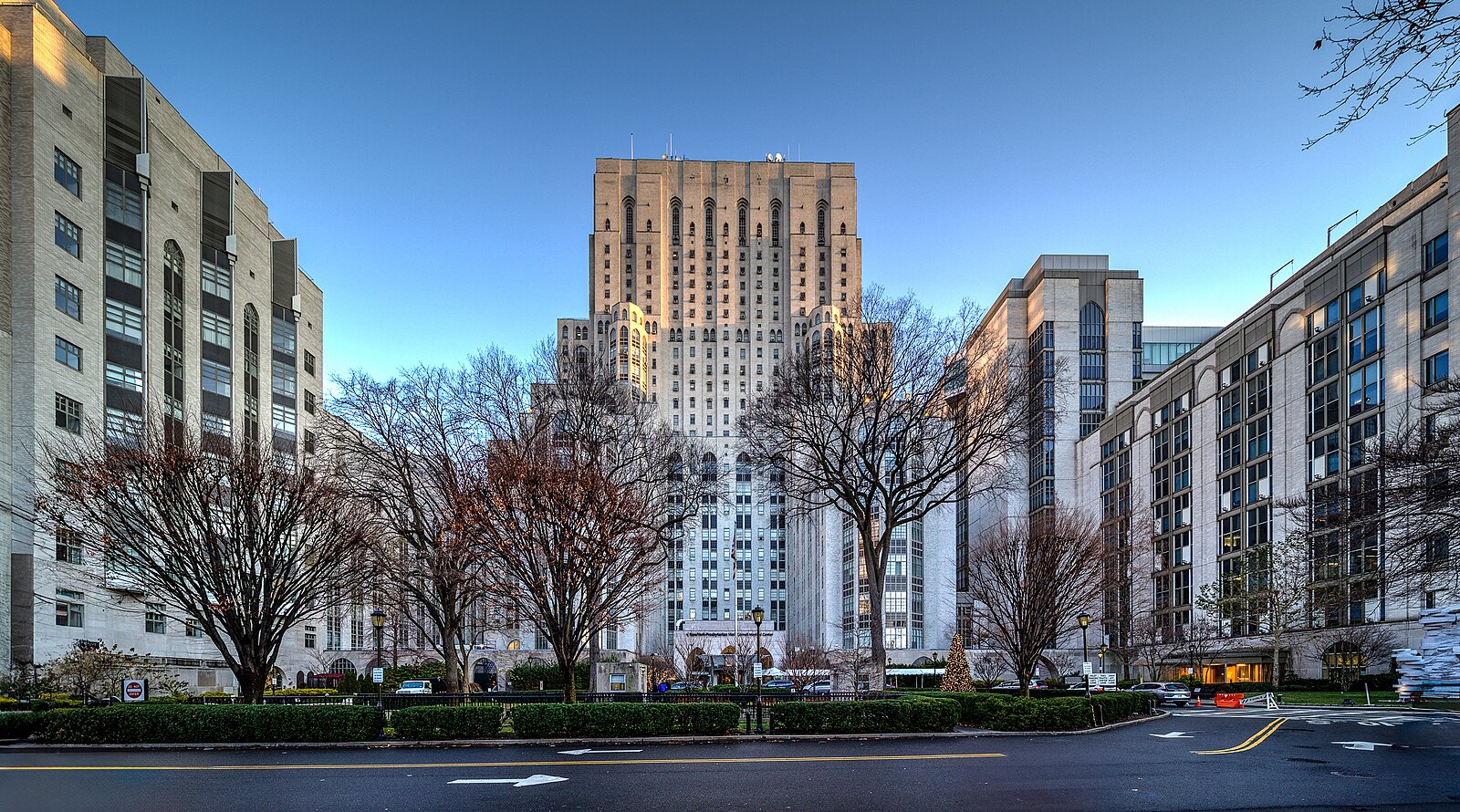 New York-Presbyterian/Weill Cornell Medical Center, 68th street facade